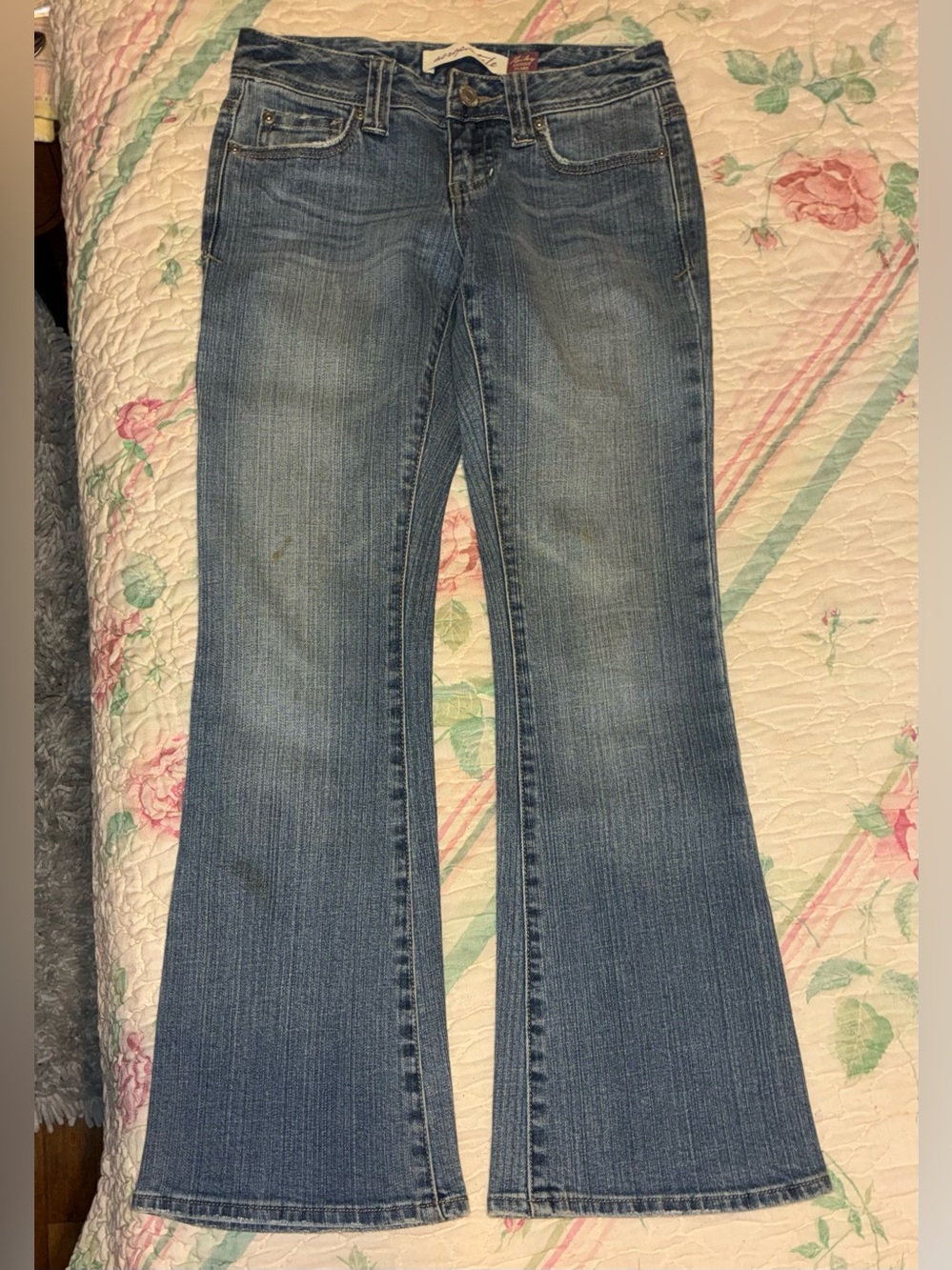Two pair of Aeropostale Skinny Flare Jeans (Size   00 Short)